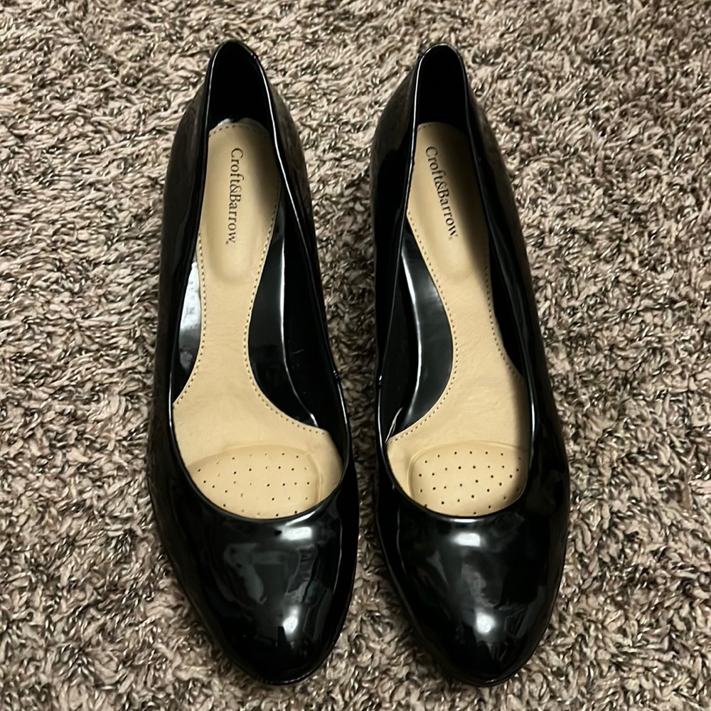 Women’s Black Pumps